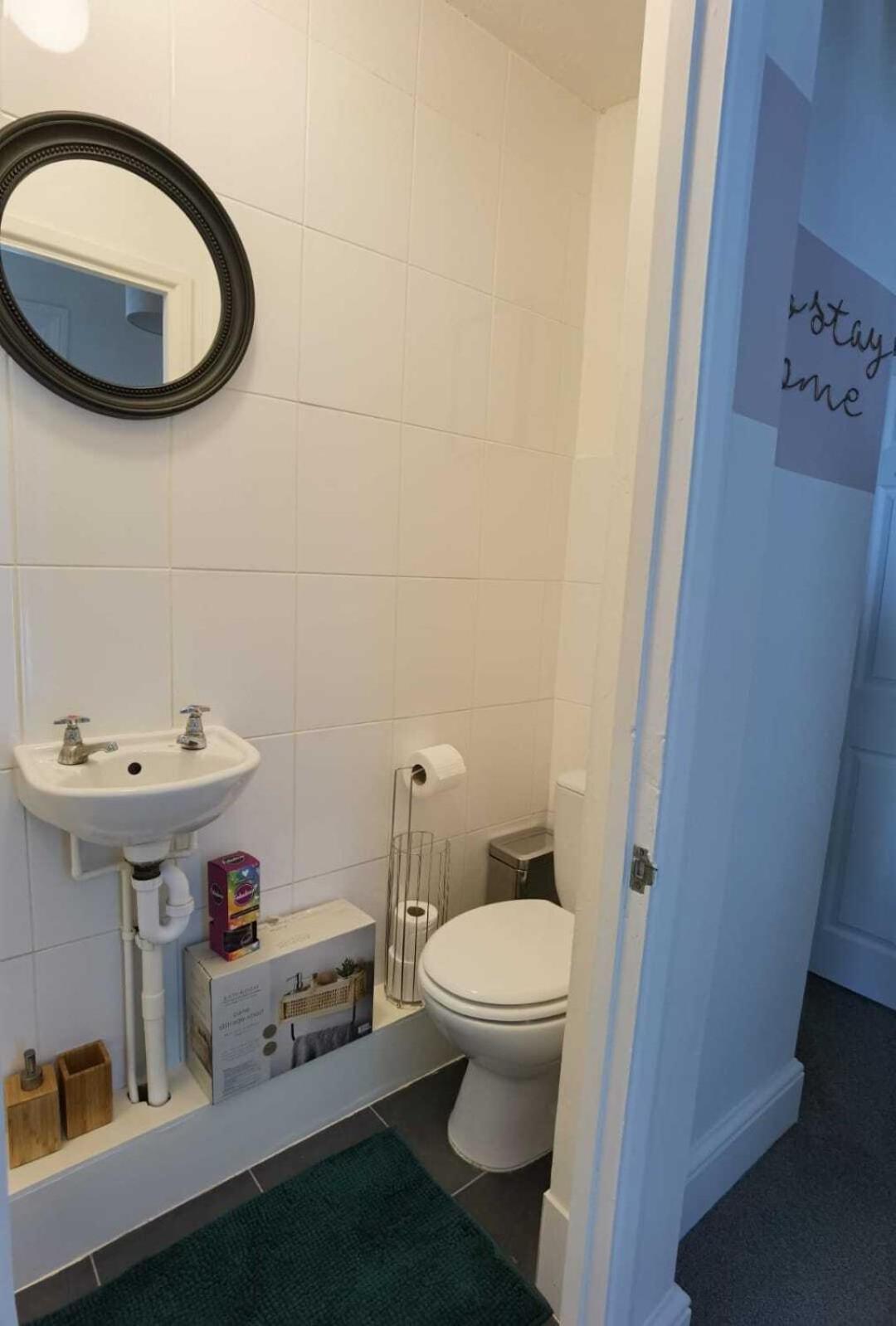 Апартаменти Raleigh Ff&Tf - 1 Bed Georgian Flat In The Centre Of Exeter, Free Parking With Wifi Номер фото