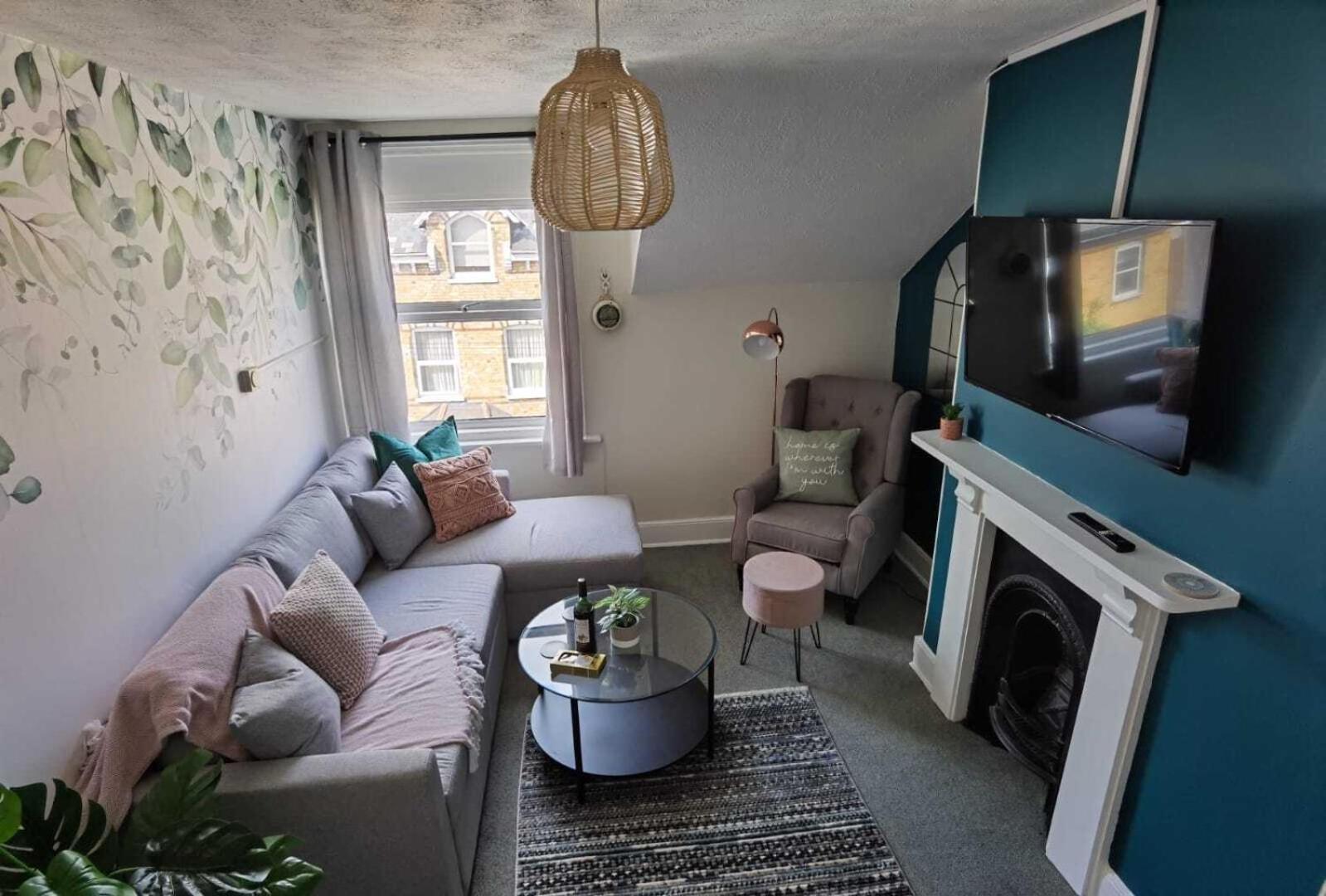 Апартаменти Raleigh Ff&Tf - 1 Bed Georgian Flat In The Centre Of Exeter, Free Parking With Wifi Номер фото